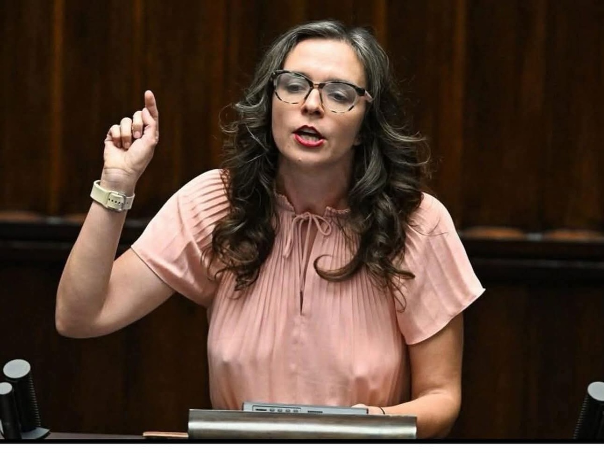 3ace0550-1816-4b1f-8080-69e694b3dd9d