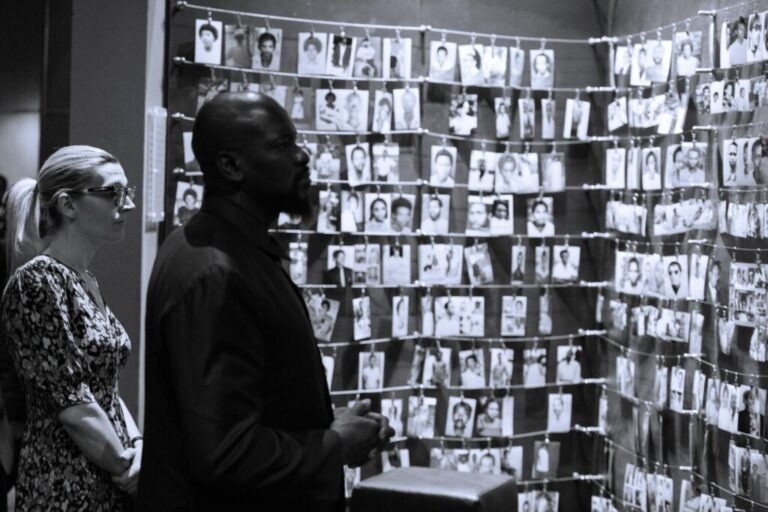 Rwanda: Kto podpalił lont w 1994 roku? / Jos van Oijen – Miesięcznik internetowy WOBEC Piotr Kotlarz