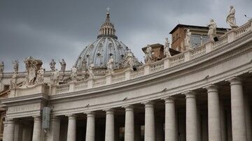 Kardynał Parolin: jest prawo do obrony, ale wysyłanie broni na Ukrainę może prowadzić do eskalacji