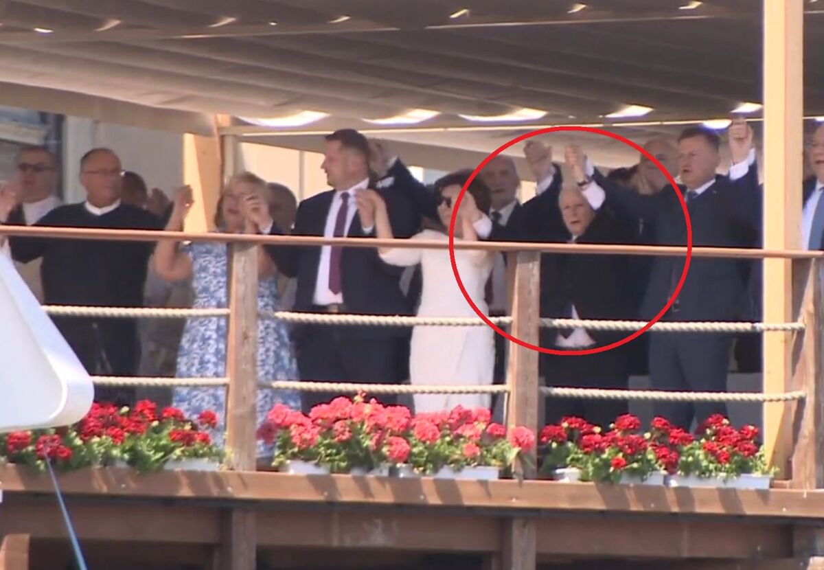 Wierchuszka PiS na czele z Kaczyńskim znów tańczy u Rydzyka