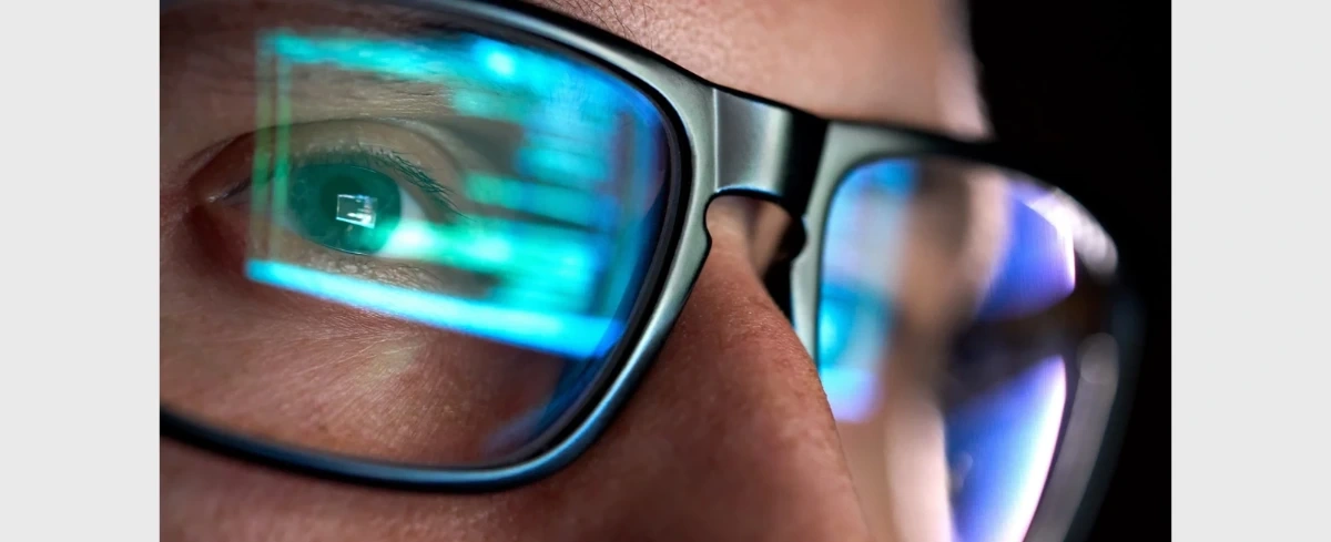 Prywatność w dobie Meta Smartglasses. Czy Twoja twarz właśnie zarabia dla kogoś na TikToku?