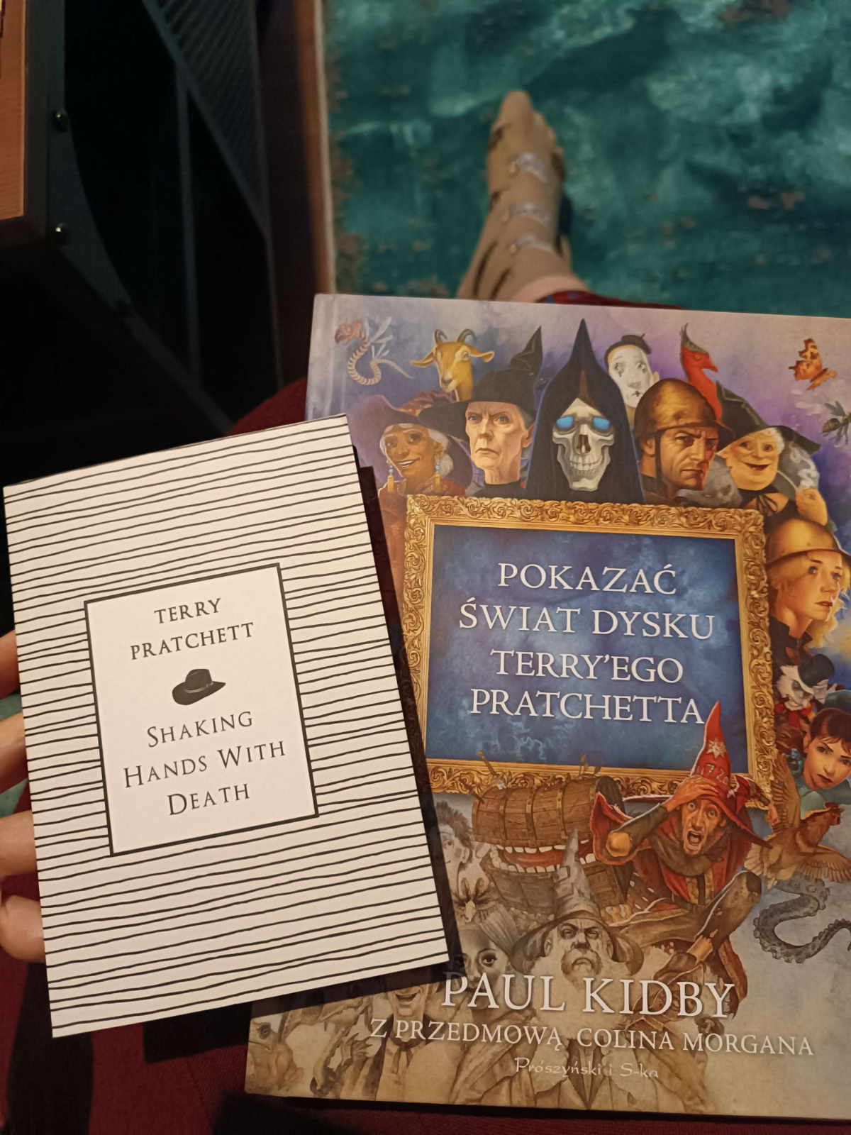 ddae9604-c7f9-4343-9606-86c381c751f7