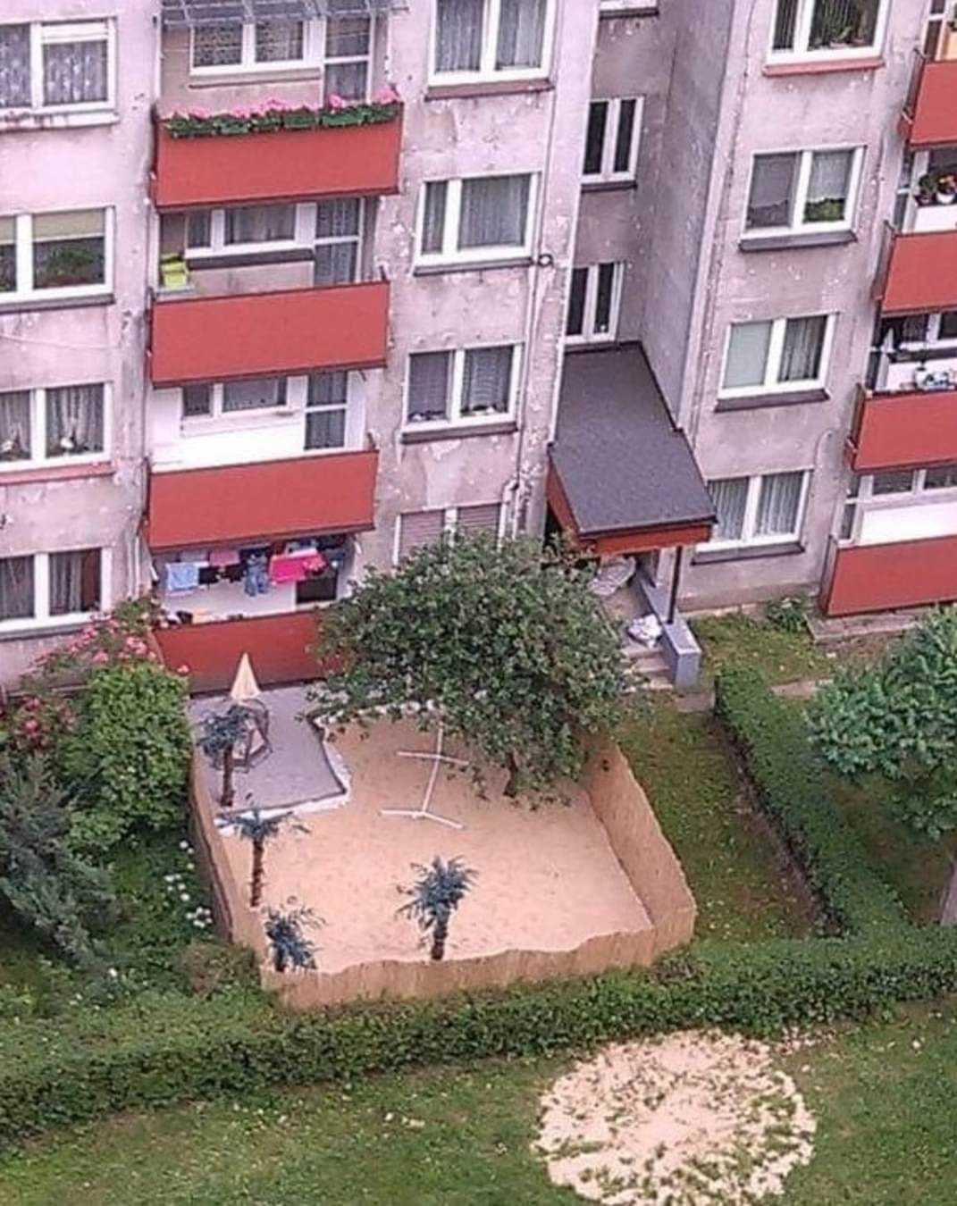 28a595e0-bfea-4da2-8c9d-9f2cf1d51efe