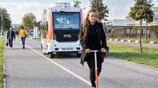 Busik EZ10 oferuje 4. poziom autonomii i wozi ludzi po Francji