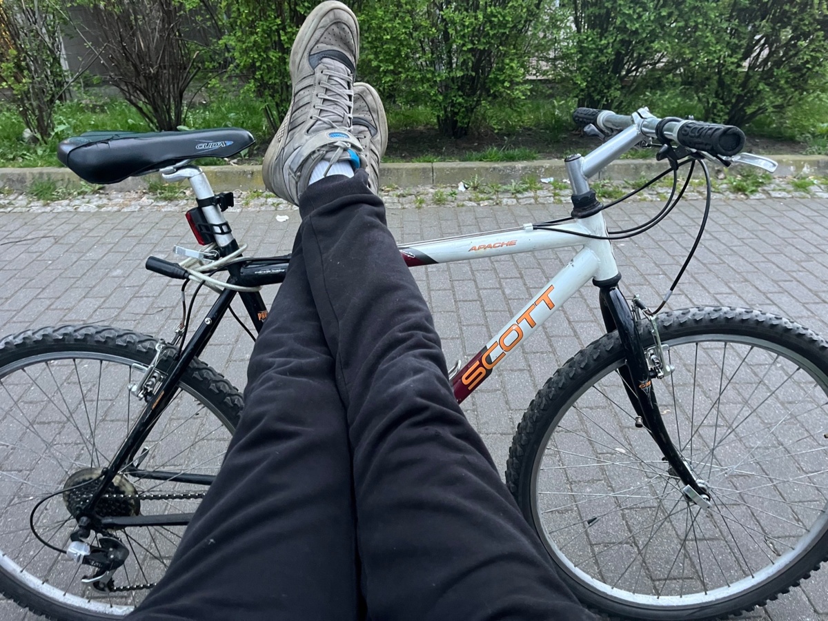 1eb25351-0ab9-4cc6-b85c-1b41dea74e74