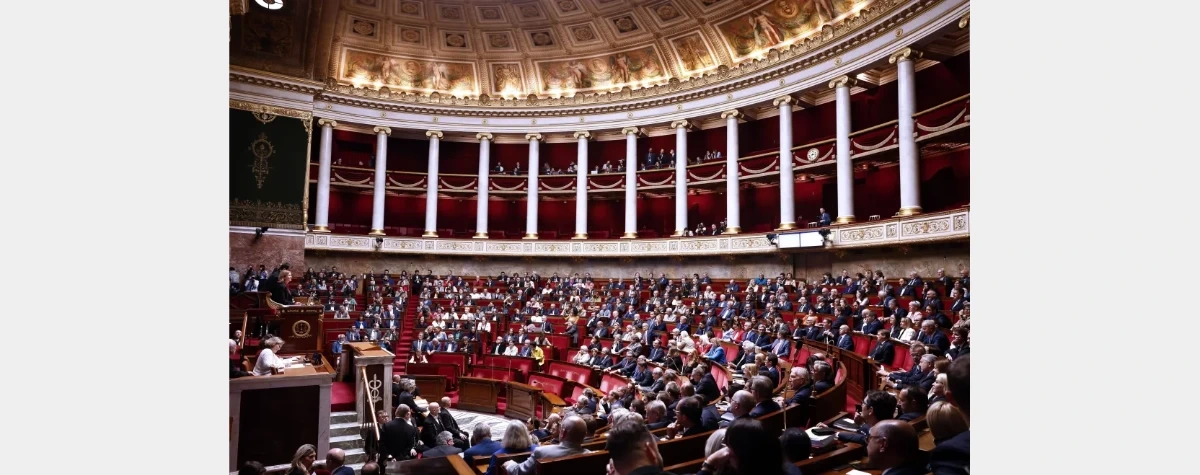 Parlament Francji odrzucił wnioski o wotum nieufności dla rządu