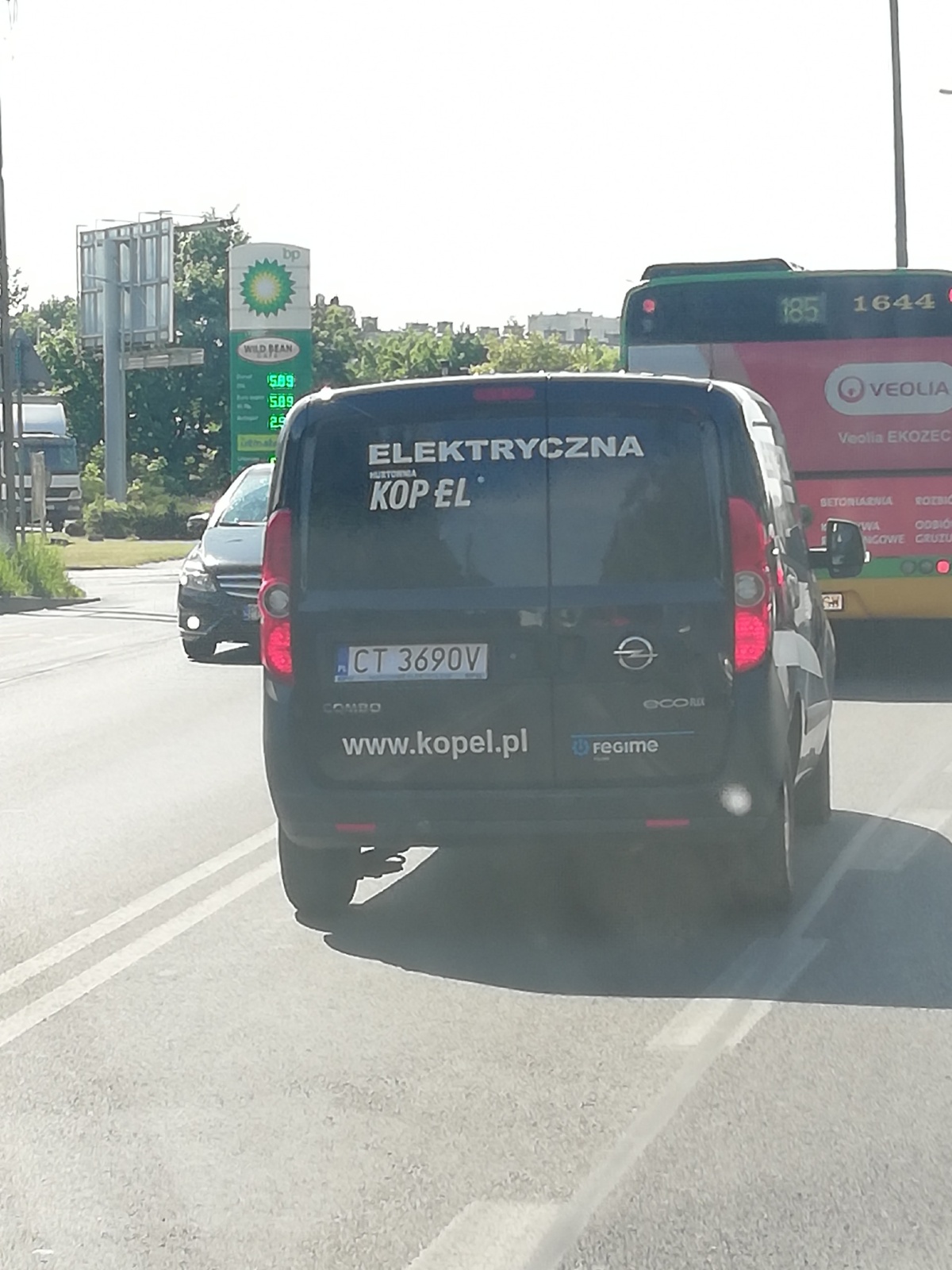 95c0a85a-33d1-4d3a-aece-aefb5d73136d