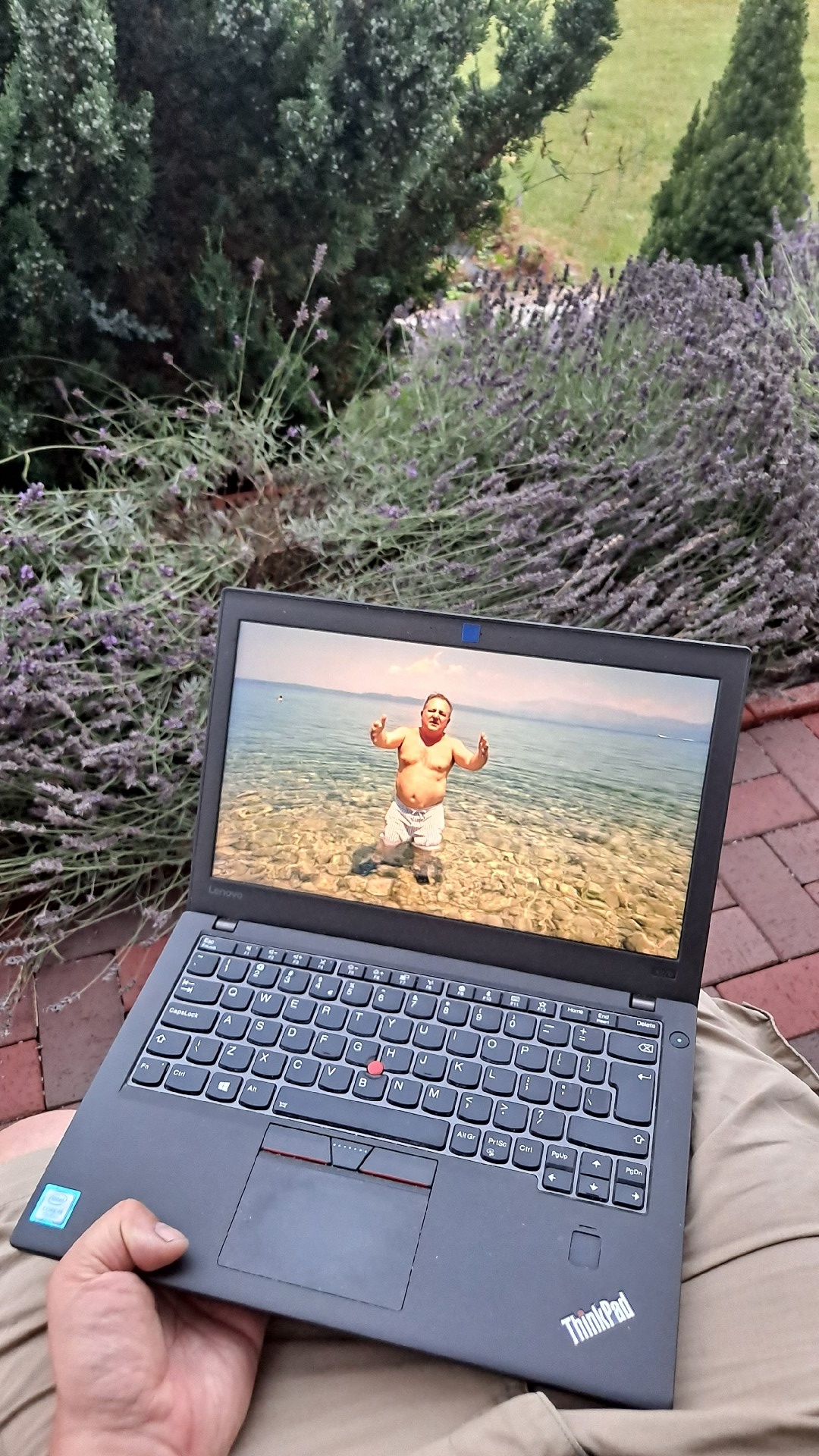 3ad12c36-a3d9-4344-9ee7-eff1dbf1e2d3