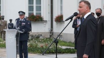 Prezydent Andrzej Duda do policjantów: każdemu funkcjonariuszowi należy się szacunek