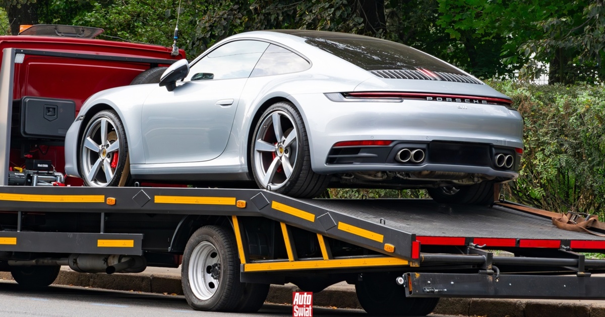 Stanęły i nie chcą odpalić. Kierowcy Porsche w Rosji od kilku dni przeżywają koszmar