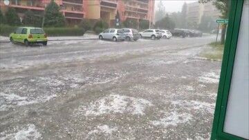Burze nad Dolnym Śląskiem. "Rzeki" zamiast ulic, silny wiatr i grad