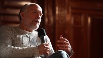 Wenecja. John Malkovich nie został wpuszczony do hotelu, nie miał przepustki COVID-19