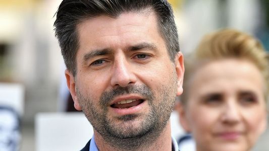 Śmiszek: Posłowie prawicy wstydzą się za to, co mówi Czarnek