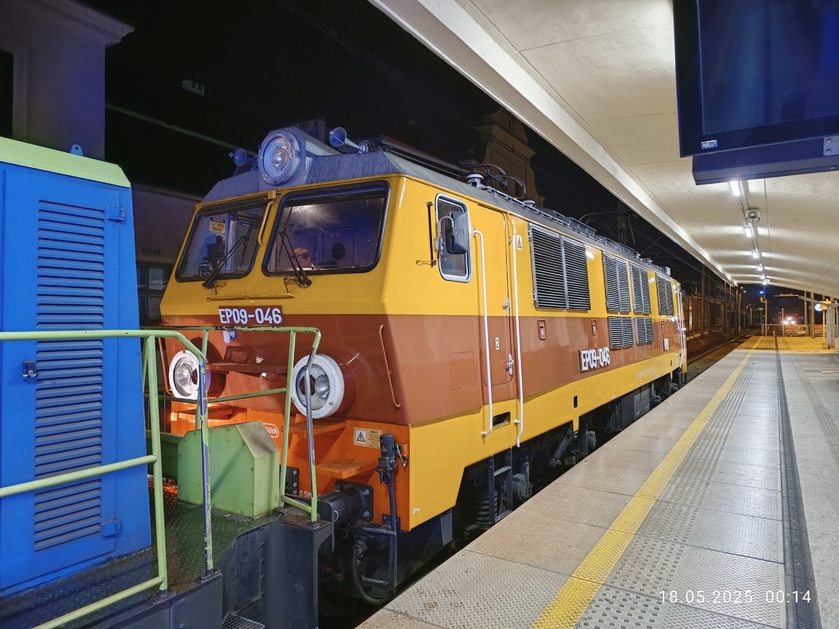 4e9b40ae-bbe8-4ee3-8bba-7e48a0eca70c