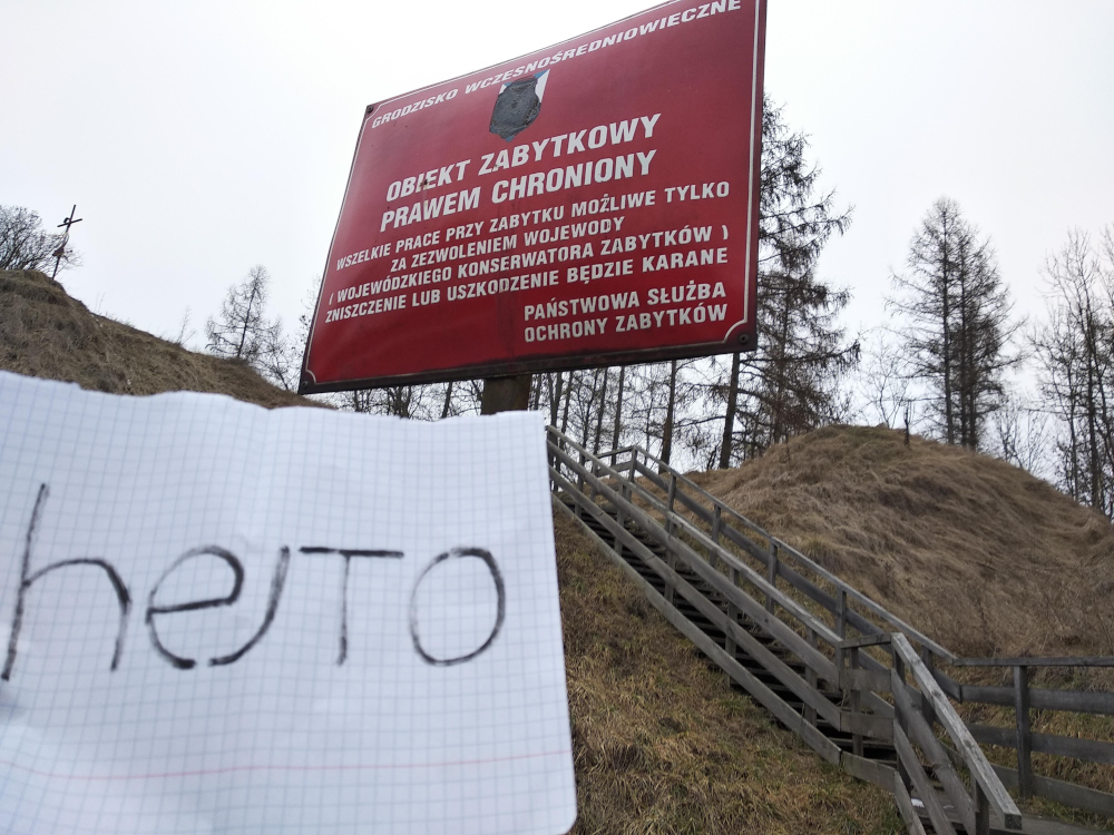 40c229e2-d6b3-4bd8-897a-1a142d4421b5