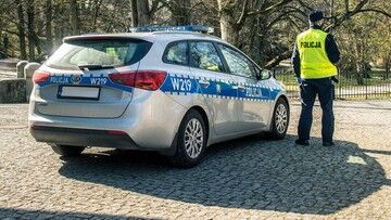 Mielec. Bójka z Romami. Auto próbowało wjechać w ludzi