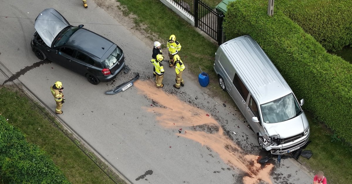 Pijany Ukrainiec spowodował kolizję. Pasażerka nielegalnie przebywa w Polsce. Oboje zatrzymani.