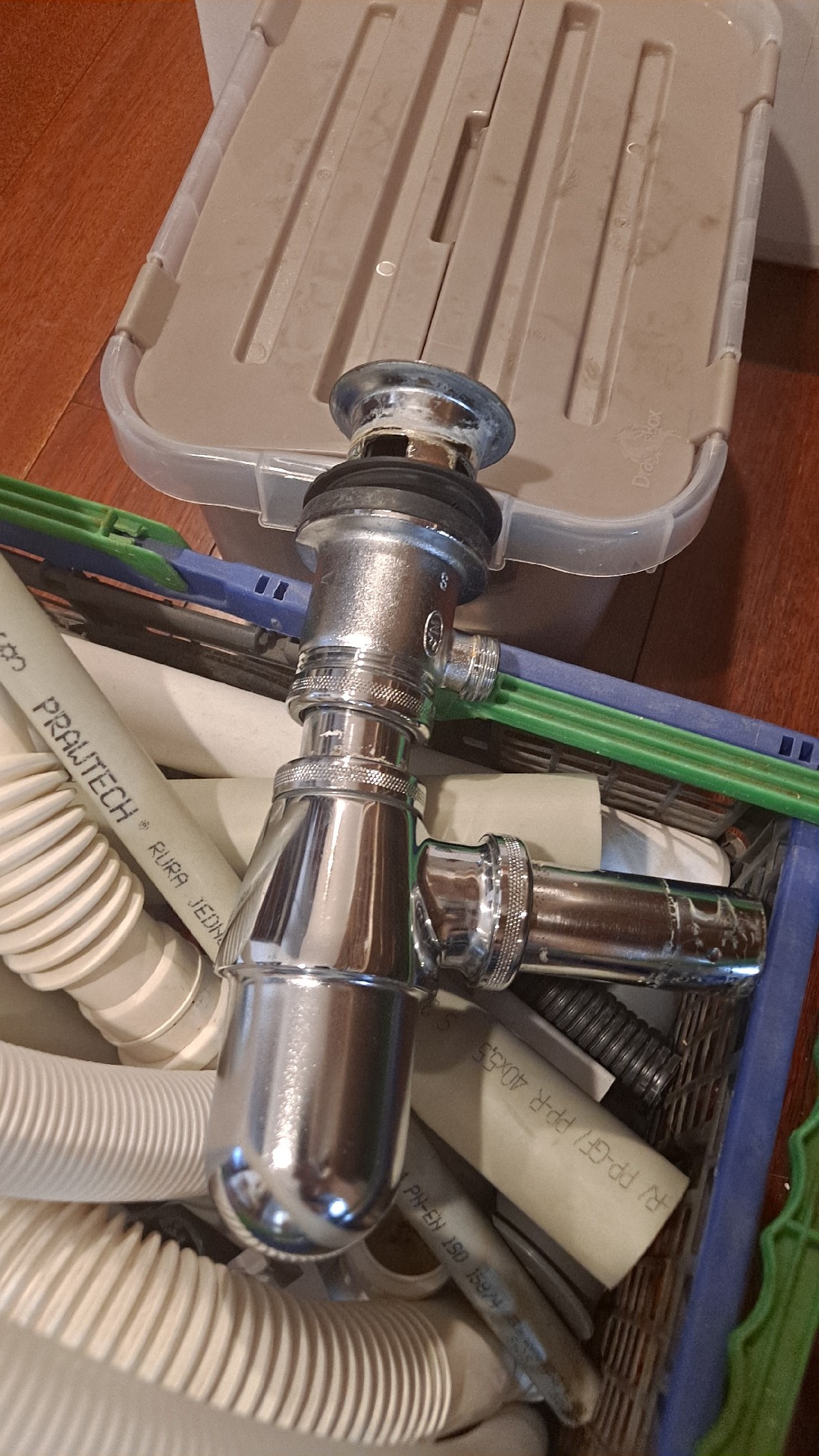 21eff684-4f15-45df-bf6c-a34665277e1a