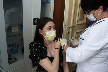 Najmniej zakażeń koronawirusem od marca 2020 roku