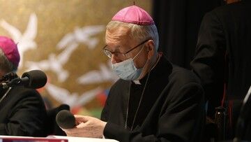 Episkopat: Uciekającym przed prześladowaniami winniśmy okazać postawę chrześcijańskiej gościnności