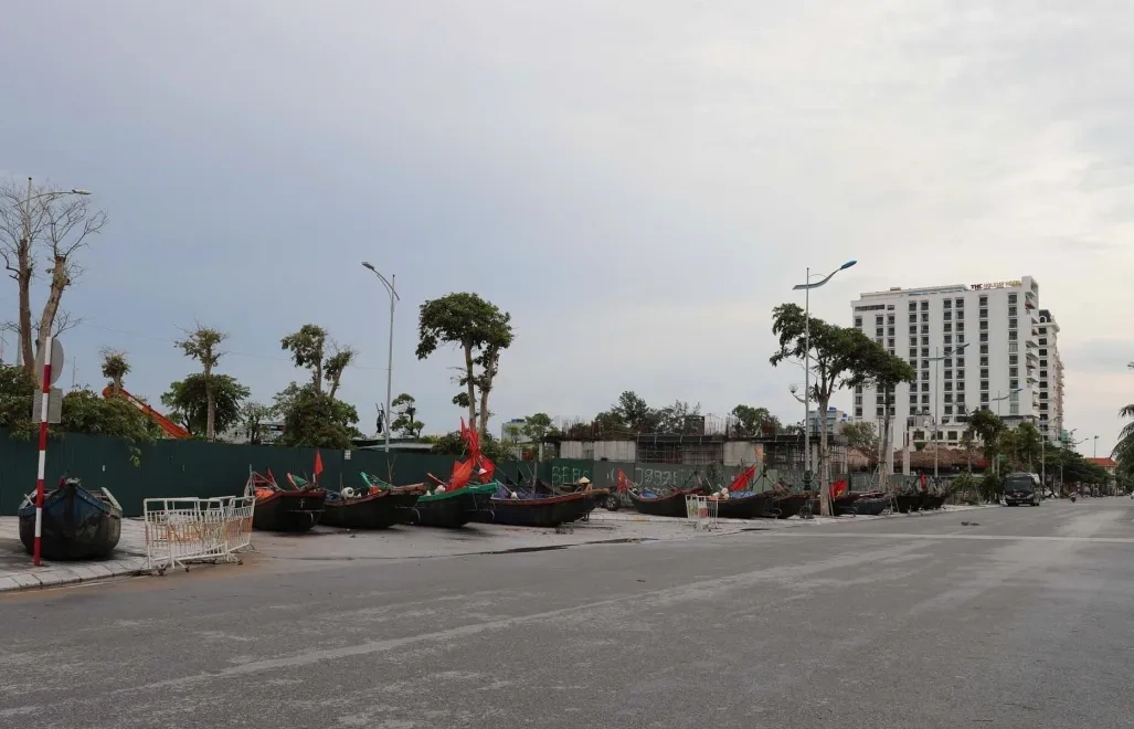 Tajfun Kajiki zbliża się do wybrzeży Wietnamu. Ponad 300 tys. ewakuowanych