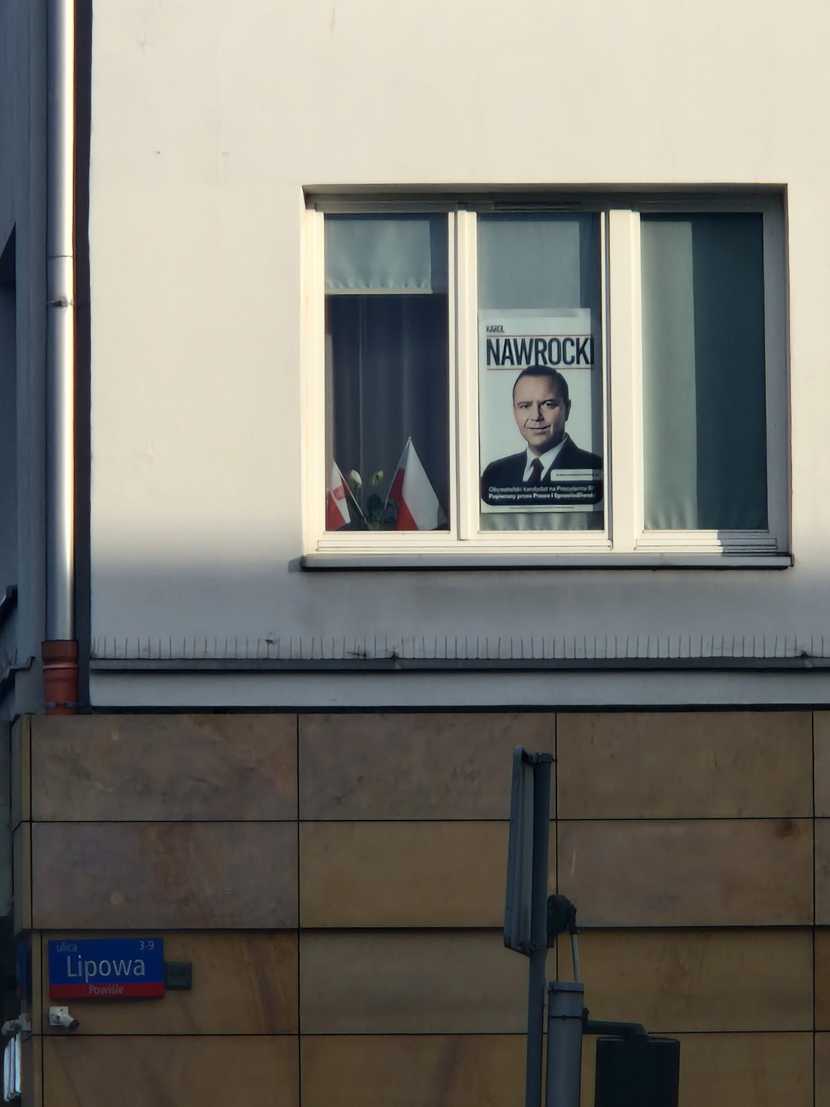 efe5661c-698a-4cdf-9dcb-6000c27b4ac8