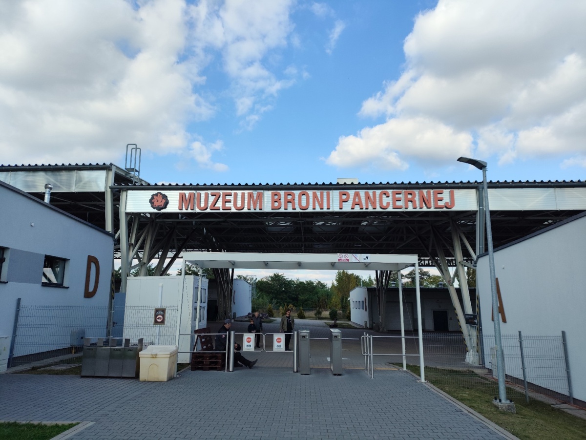 36a8c19d-0f40-4bb6-96ab-36f3c5de48bc