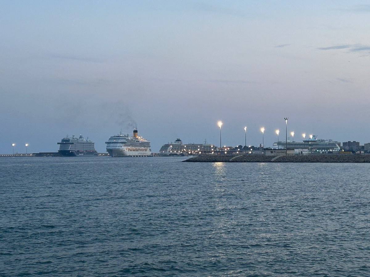 8e26bc5e-8056-408c-b827-35a198a5abf4