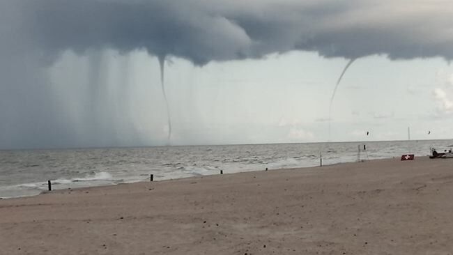 Trąby wodne na Bałtyku. Zaskoczeni plażowicze robili filmiki i wrzucali do Internetu
