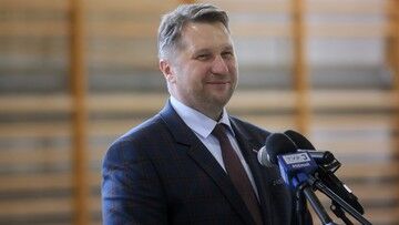 Przemysław Czarnek: Na razie nie ma żadnych planów odejścia od systemowej nauki stacjonarnej