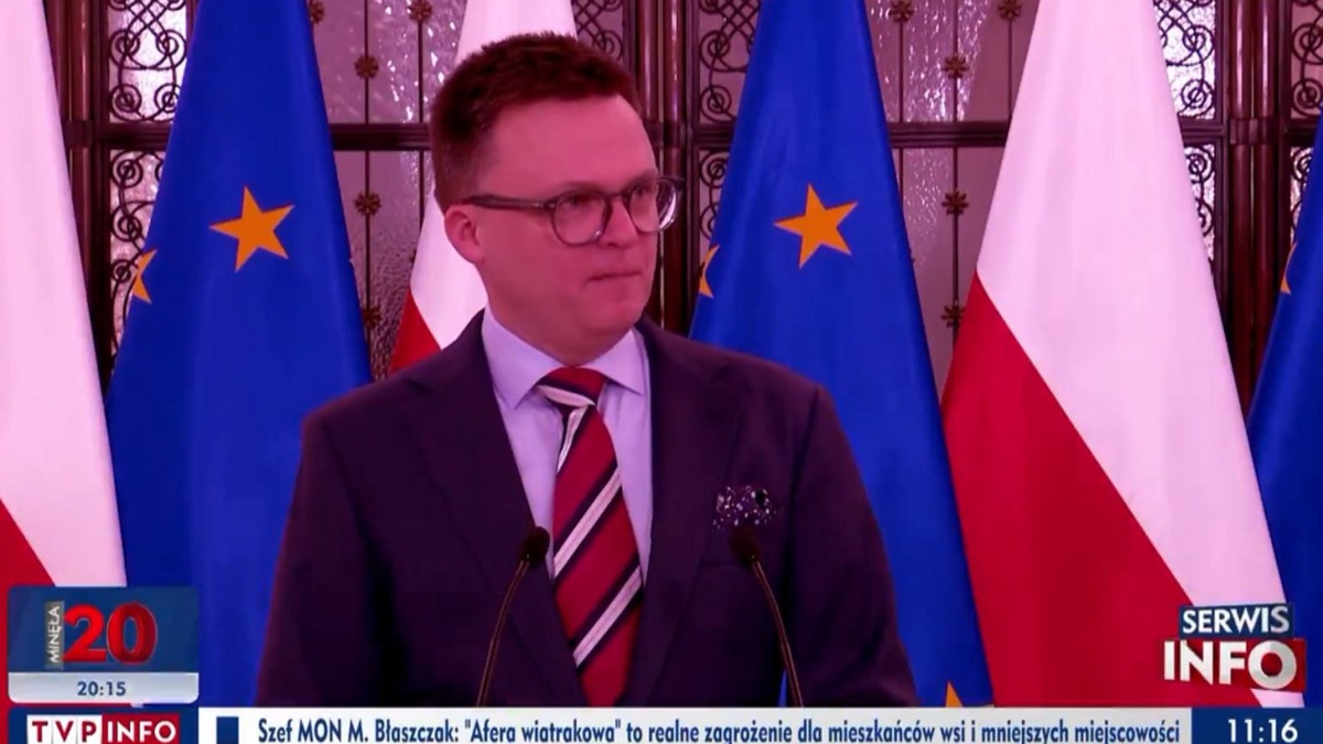 Hołownia czerwony jak burak w spocie TVP Info. Jest komentarz Telewizji Polskiej