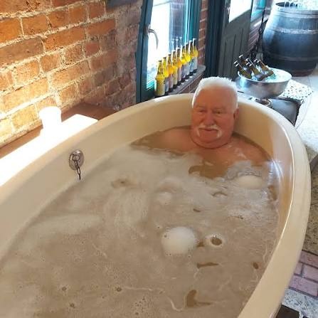 885ae96e-e1e6-4d70-ac89-851e9e68f63c