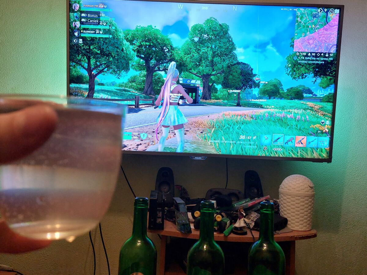 3f0ce6c4-1917-4d93-aa32-b60ef3041852