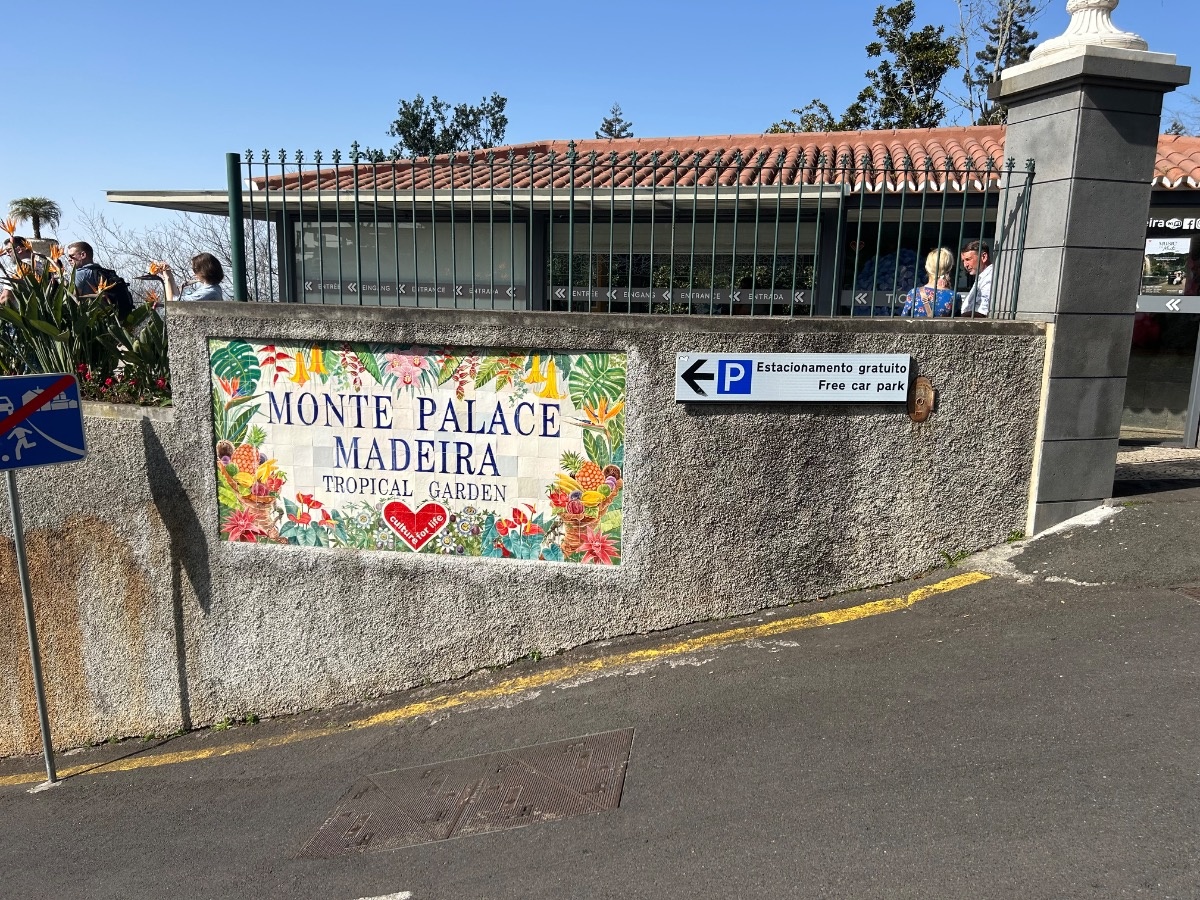 70817b49-9eb6-46c1-89f2-e0fe69a3f5fa