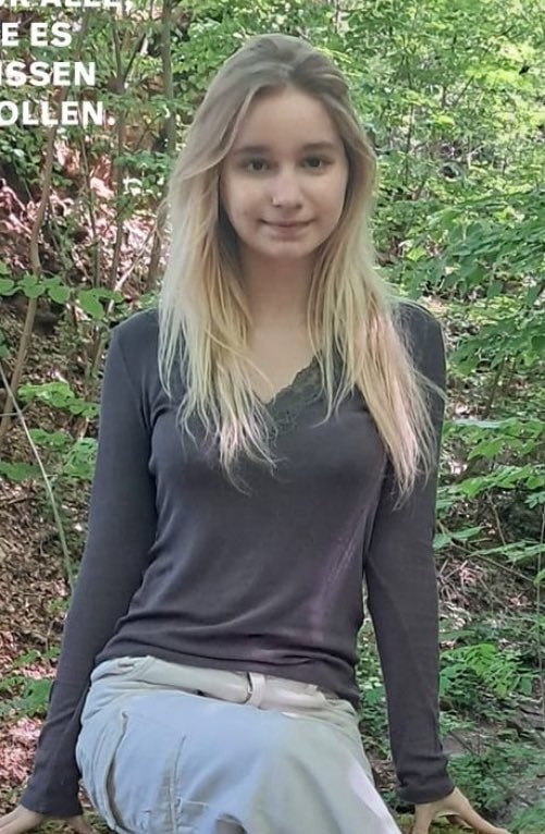 dabf0bd4-cd39-4098-9592-1a7bb3a7079f