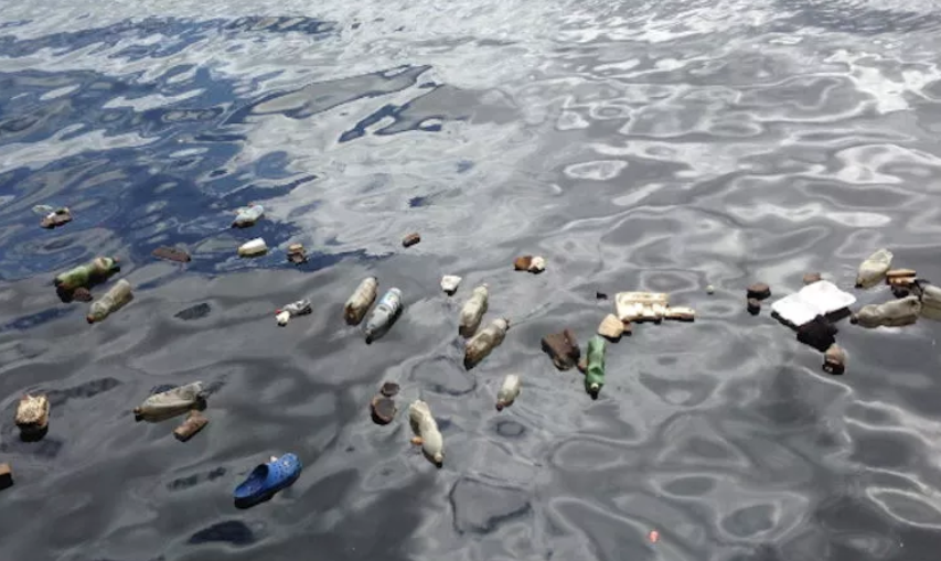 Atlantyk pełen nanoplastiku