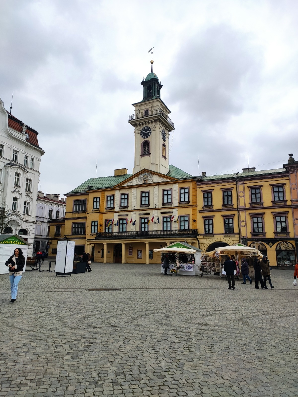 7e807d7e-50a1-49a3-9c86-77592e69a158