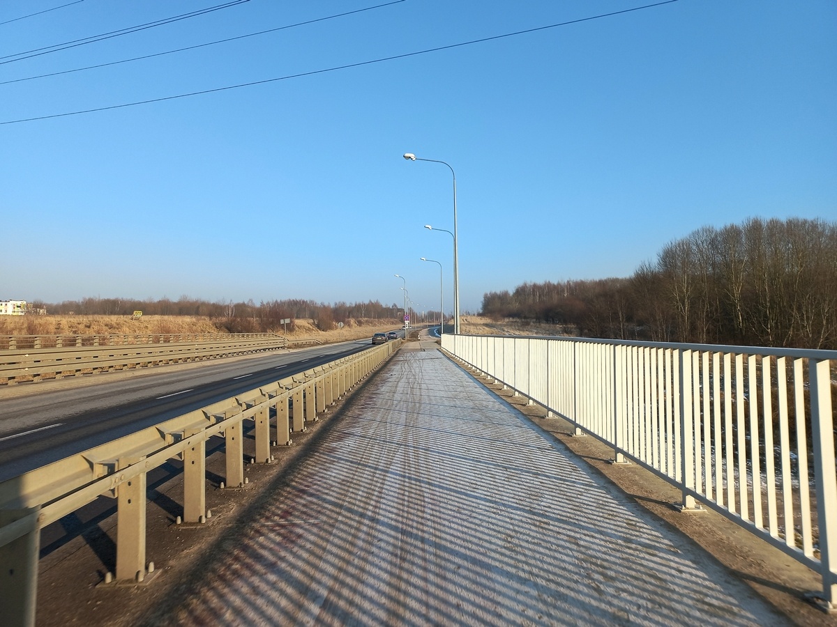 1f4a0ef1-75dd-404b-bbdb-dd93e4960640