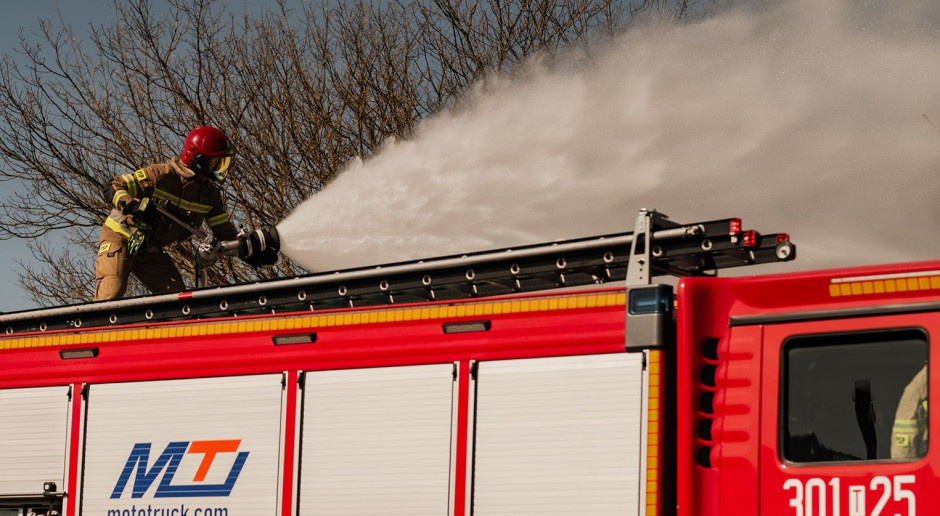 Ofiary śmiertelne, poparzenia i straty liczone w miliony. Wypalanie traw to głupota
