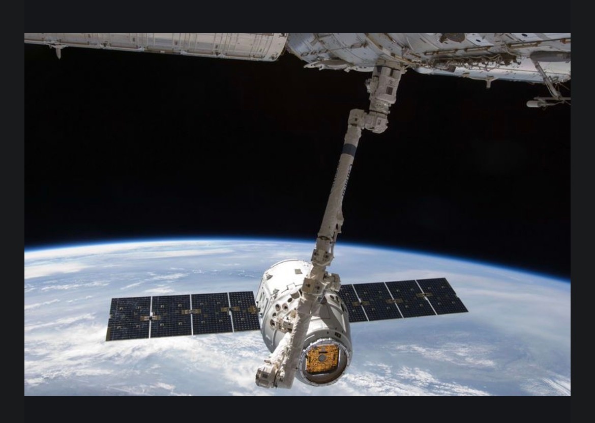 SpaceX przejmuje x.ai