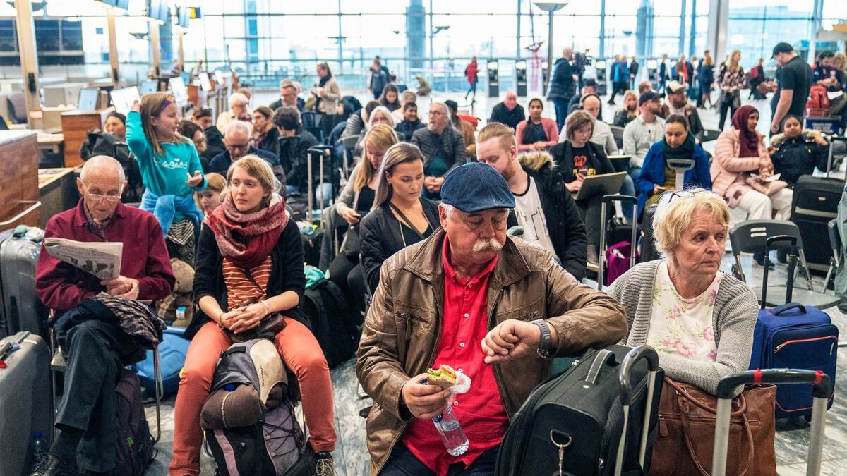 Święta powodują wzmożony ruch na lotniskach. ULC radzi, by przygotować się na opóźnienia i odwołania rejsów