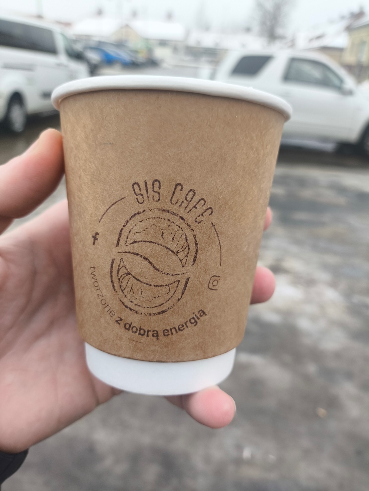 61cde4ca-8d9b-468f-a116-4b84230c4e4d