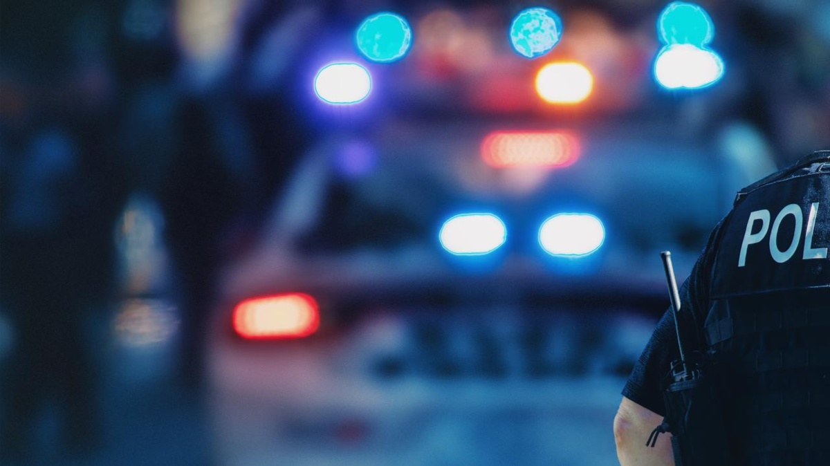 Uzbrojony 15-latek wszedł na lotnisko i zażądał samolotu. "Bohaterski czyn pilota"