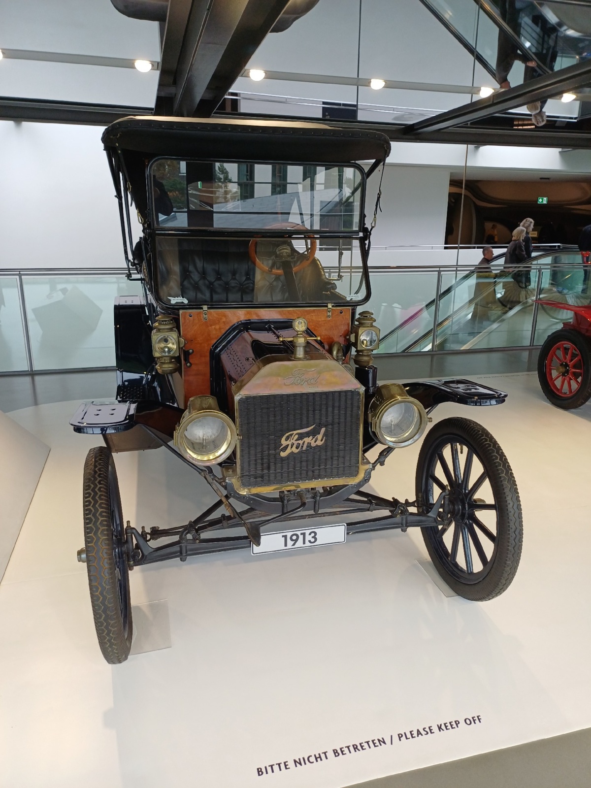 143c8c25-85ed-4a50-b6b9-f1784f0d6cab