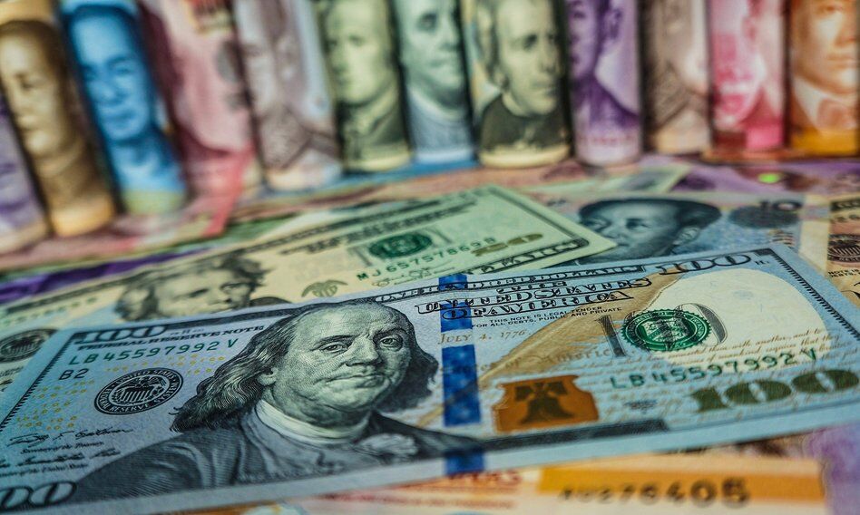 Złoty pod presją amerykańskich stóp