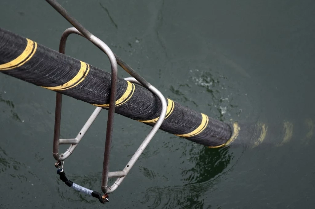 Rosjanie naprawiają uszkodzony kabel. Wysłano statek patrolowy