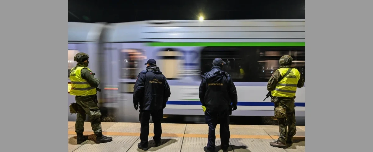 Premier Tusk przedłużył obowiązywanie stopni alarmowych