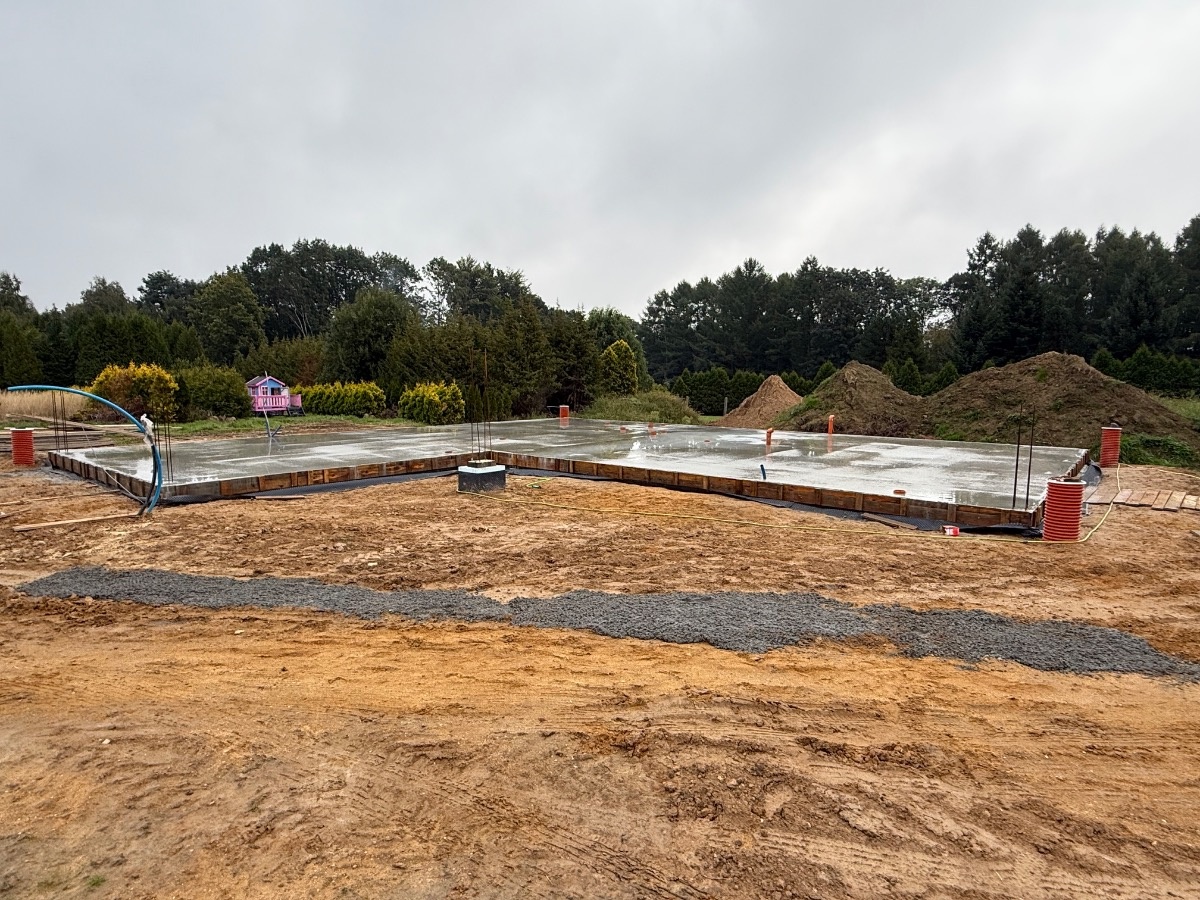 e03b33a7-5043-4695-b277-57399da68332