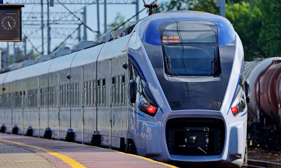 PKP Intercity przygotowuje się do zakupu piętrowych pociągów