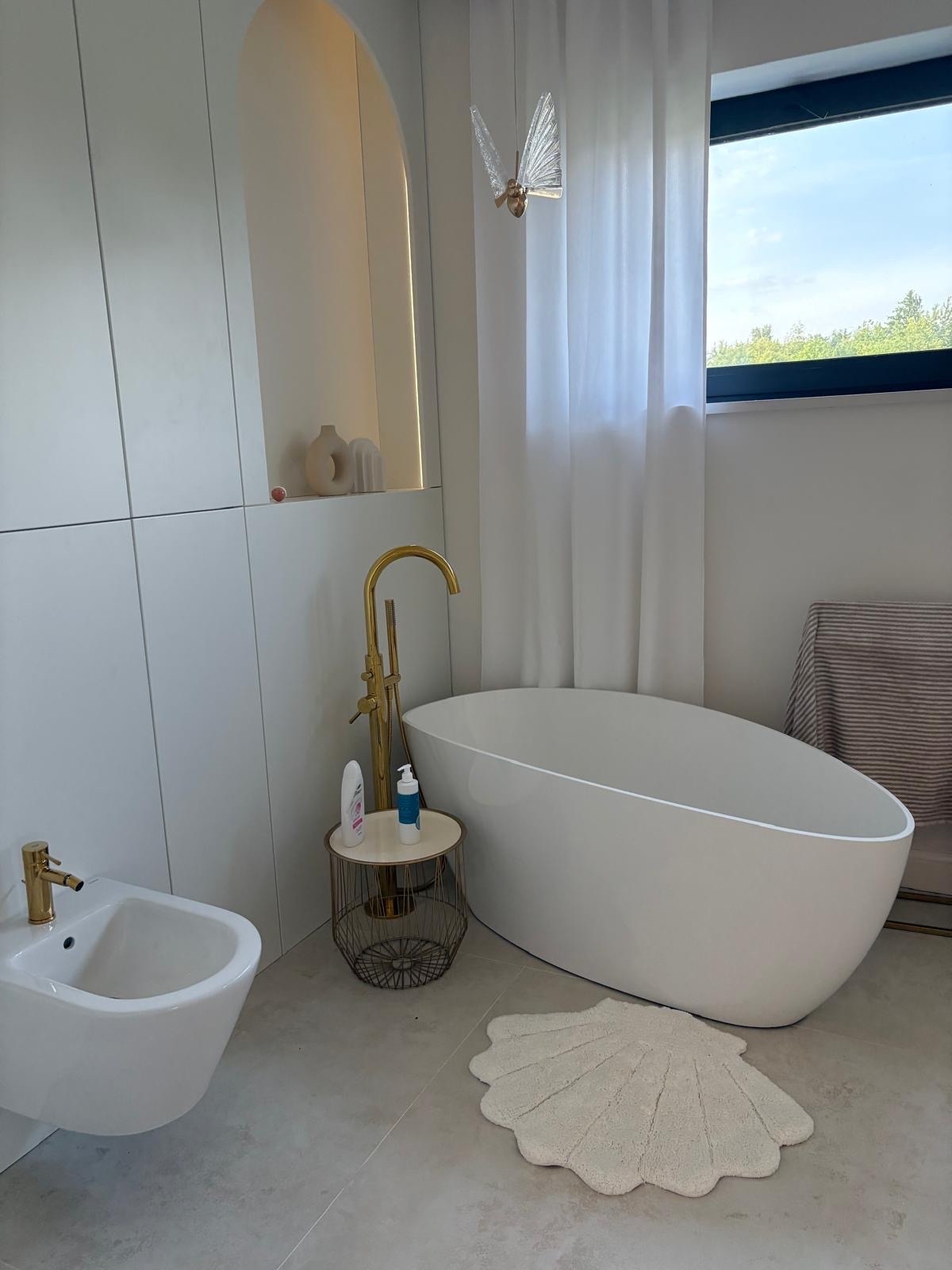 9d1cb915-4076-4d4f-982d-c74fa813d362